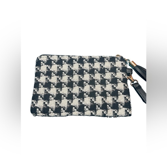Houndstooth Black & White Fabric Wristlet - Picture 5 of 9